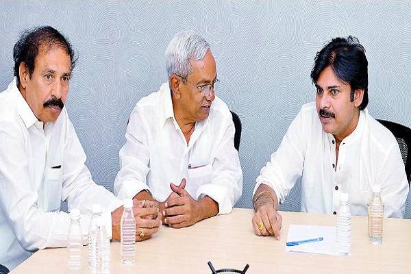 Senior leaders are must for victory: Pawan Kalyan