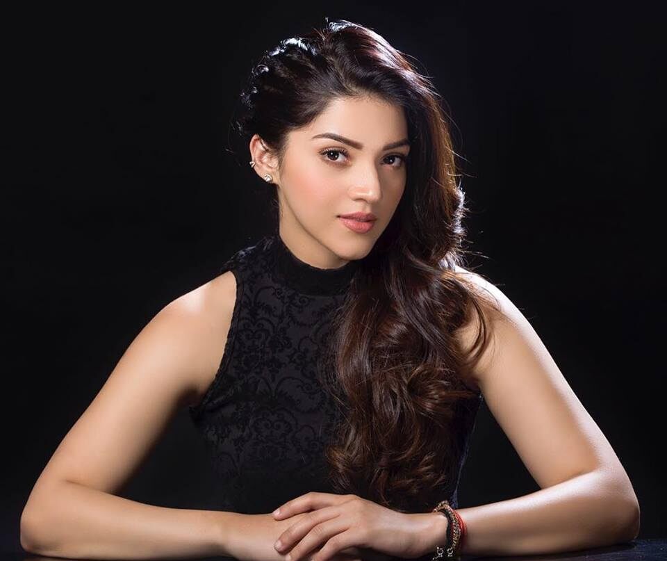Mehreen to romance Kalyan Ram in his next