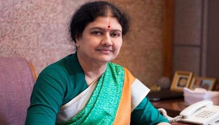 Sasikala enters, to kick him out
