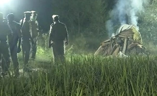 UP Gang Rape: Cops did Cremation at 2 a.m as the family kept out