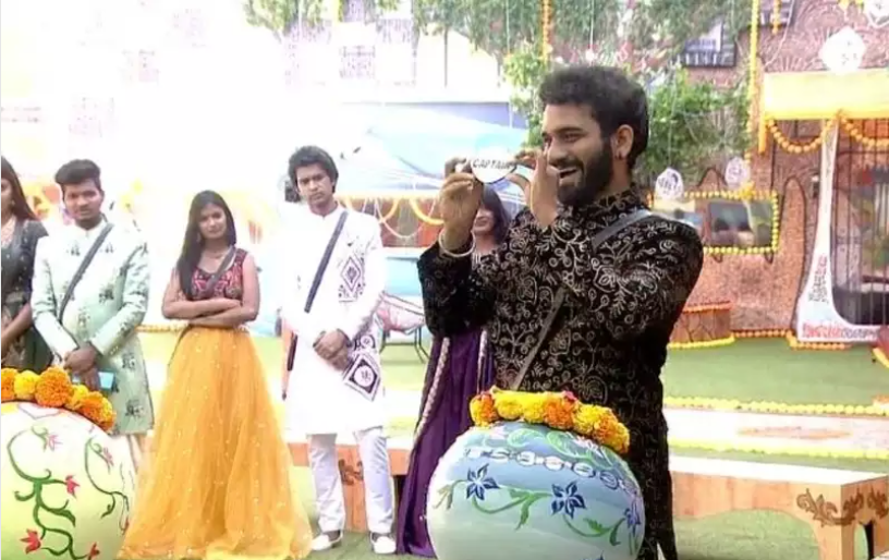 Bigg Boss 4: ” It’s all Drama ” Abhijeeth fans trolling Akhil!