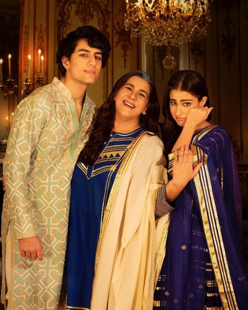 Sara AliKhan Family Photos