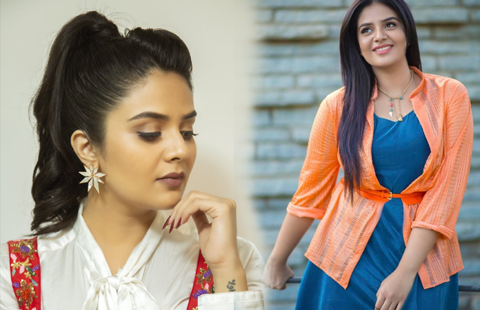 sreemukhi Beautiful Looks