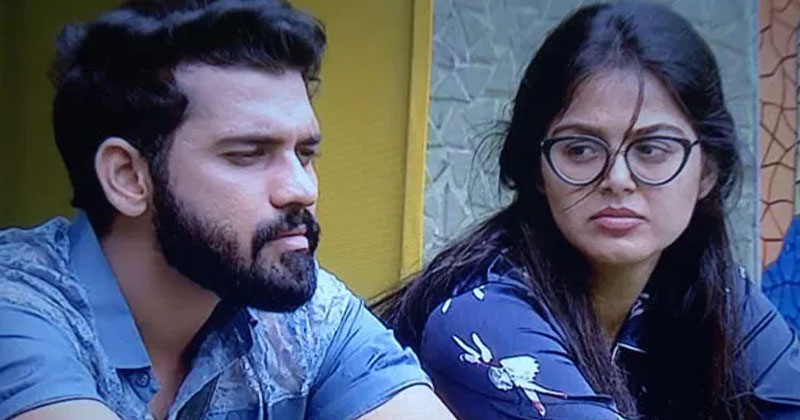 Monal takes her revenge on Akhil in Bigg boss 4