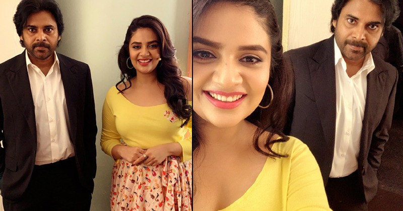 Sreemukhi Joins The Cast Of Pawan Kalyan’s Vakeel Saab?