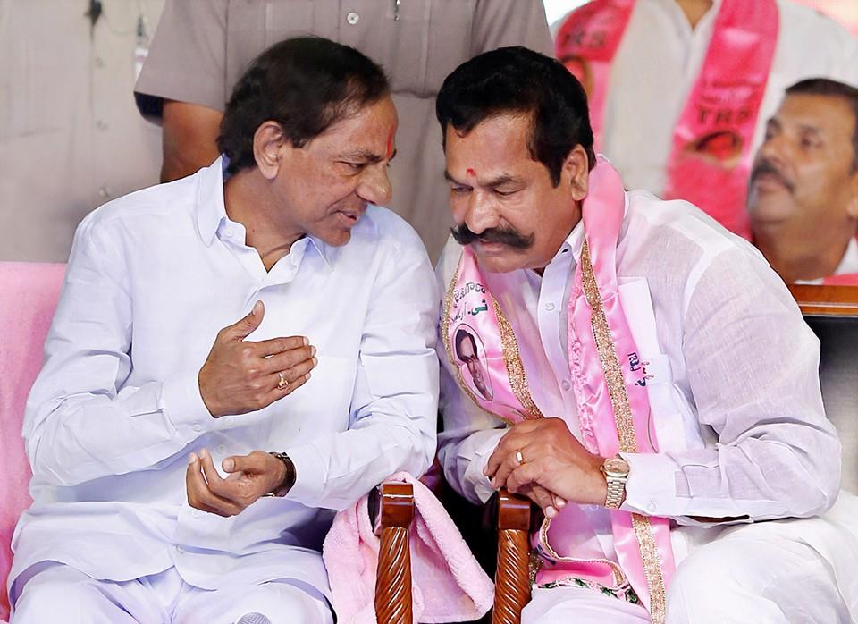 Ex Mayor to go Saffron from Pink?