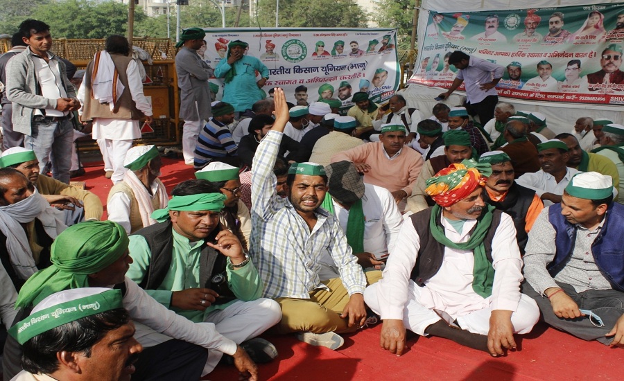 Farmers plan protests at toll plazas, memorandums to DCs