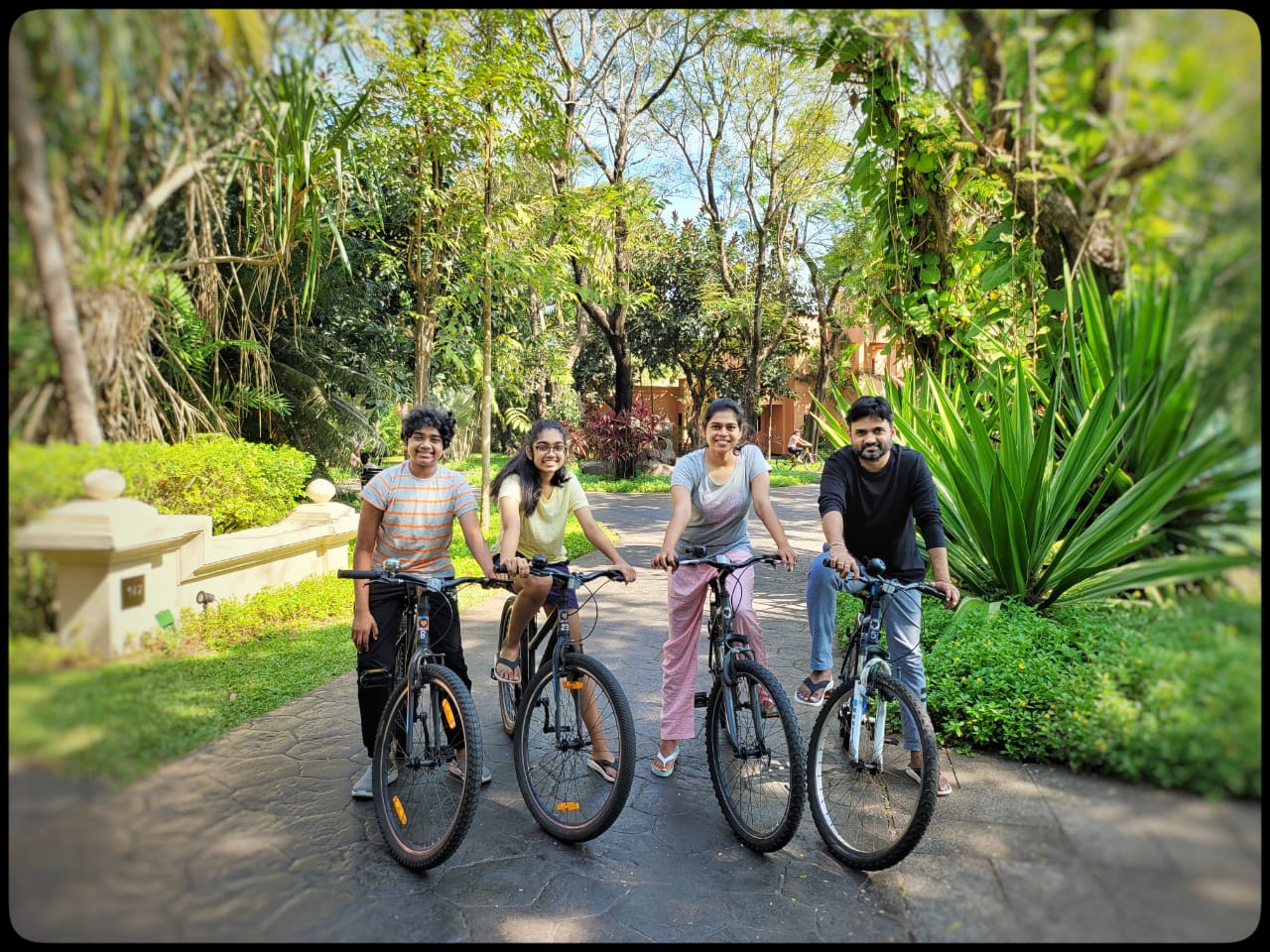 Director Maruthi holidays in Goa with family