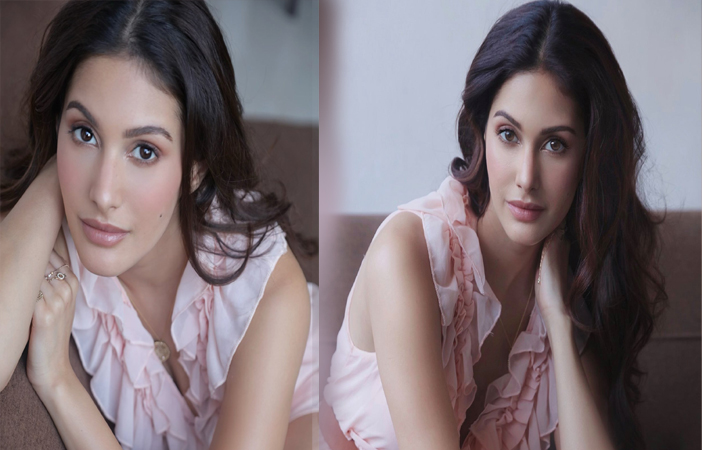 Amyra Dastur Joshful Clicks