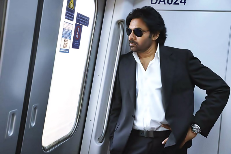 Special Treat For Pawan Kalyan Fans in Vakeel Saab