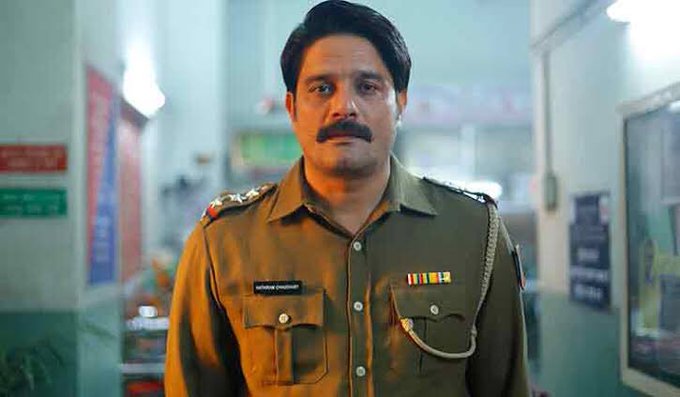 Pataal Lok, The Family Man win big at 1st FlyxFilmfare OTT awards