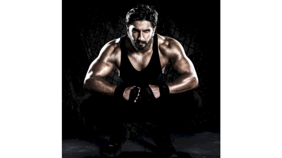 Ranveer Singh marks decade in B’wood with visit to ‘sacred chamber of dreams’