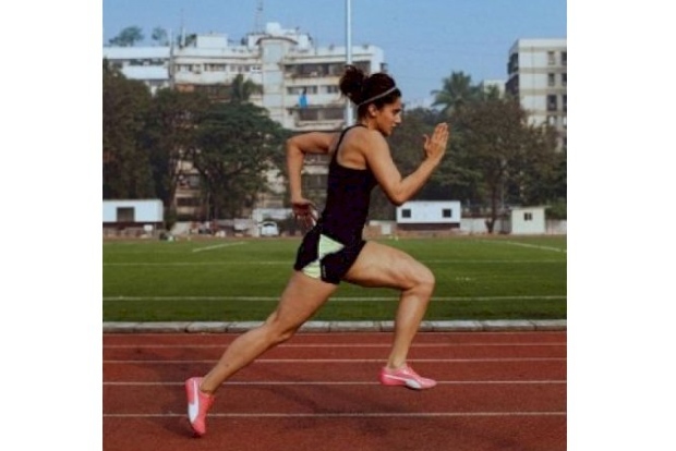 Taapsee Pannu showcases muscular frame in new pic