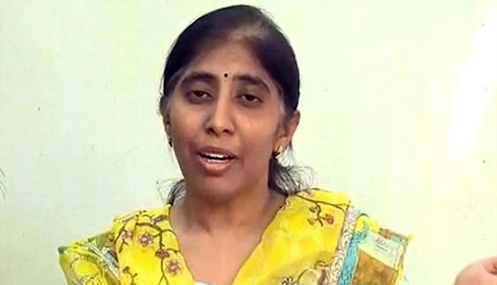 Vivekananda Reddy murder: Daughter unhappy Over Delay in Probe