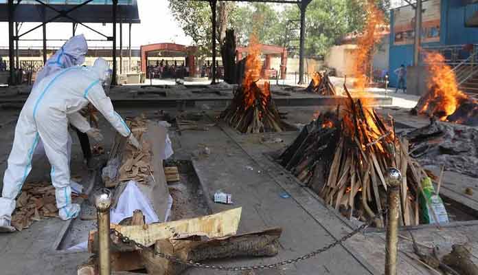 India Witnesses Worst Covid Toll as 4,329 Die in a Day