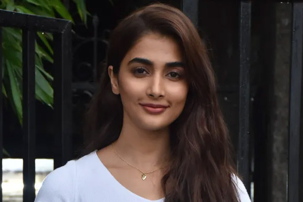 Pooja shocks young Tollywood stars?
