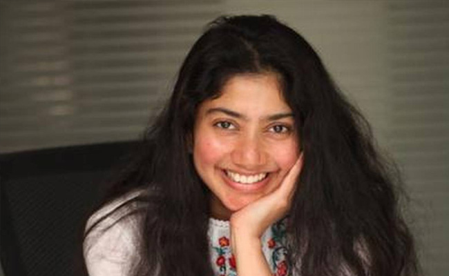 Sai Pallavi thrilled with stars praising her
