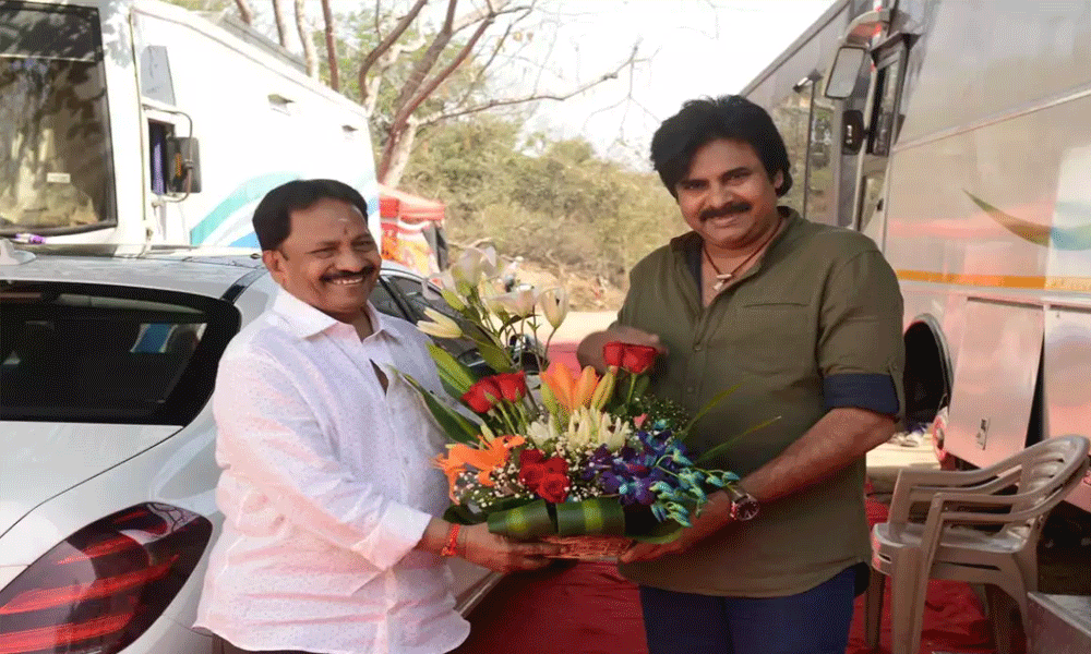 Pawan Kalyan relieves AM Ratnam from tension