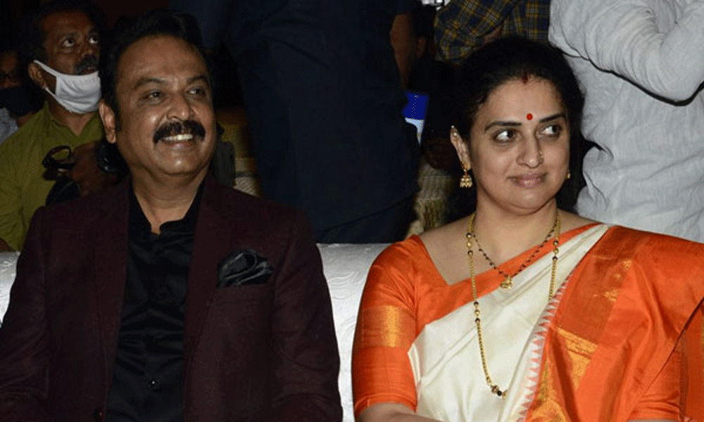 Actor Naresh is getting ready for fourth wedding