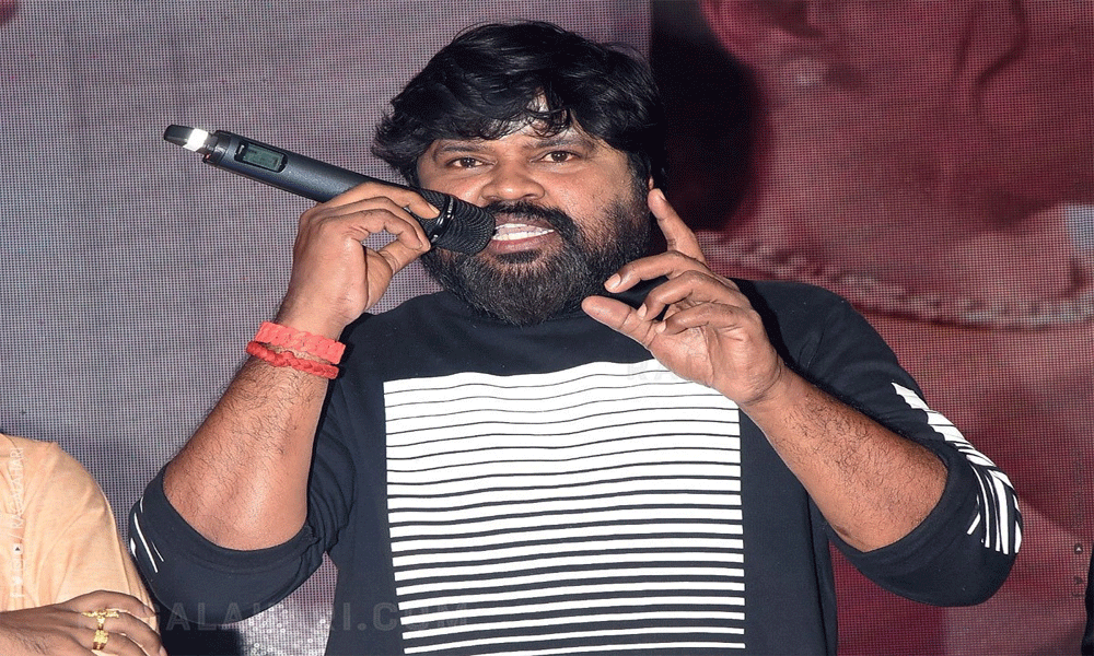 Amma Rajasekhar calls star hero a cheat