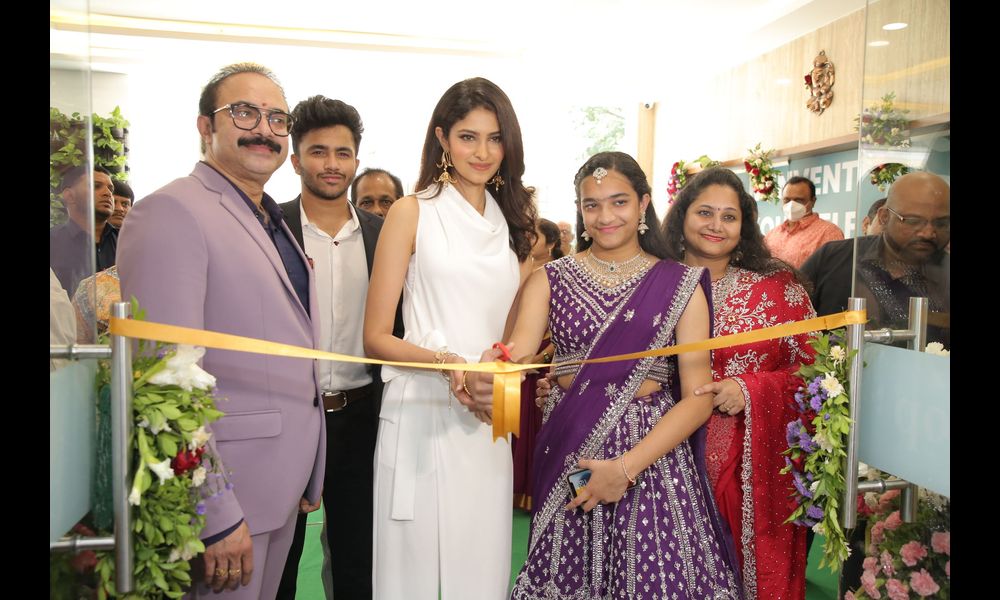 Sriroop – Most Advanced Clinic for Skin,  & Hair Launch  Miss India World 2019 Manasa Varanasi  At Jubilee Hills