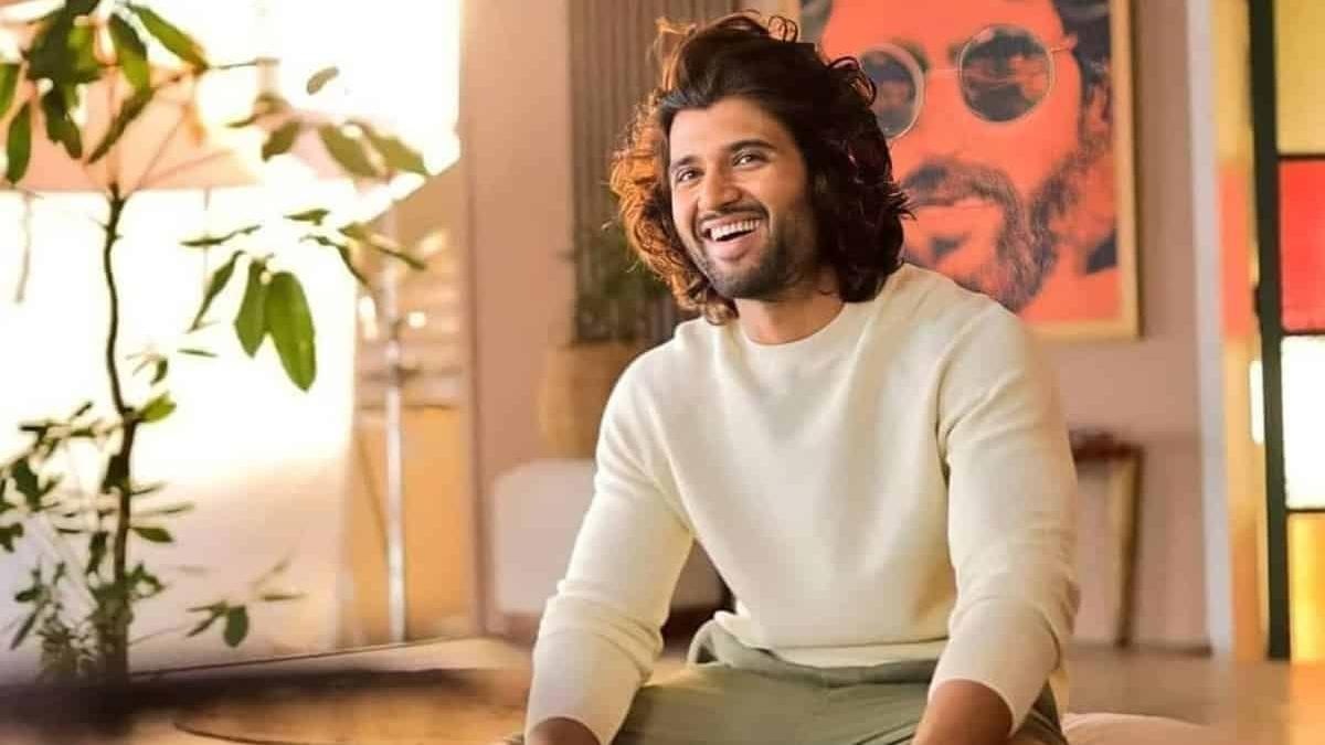 Vijay Deverakonda To Share Screen Space With This Star Hero.