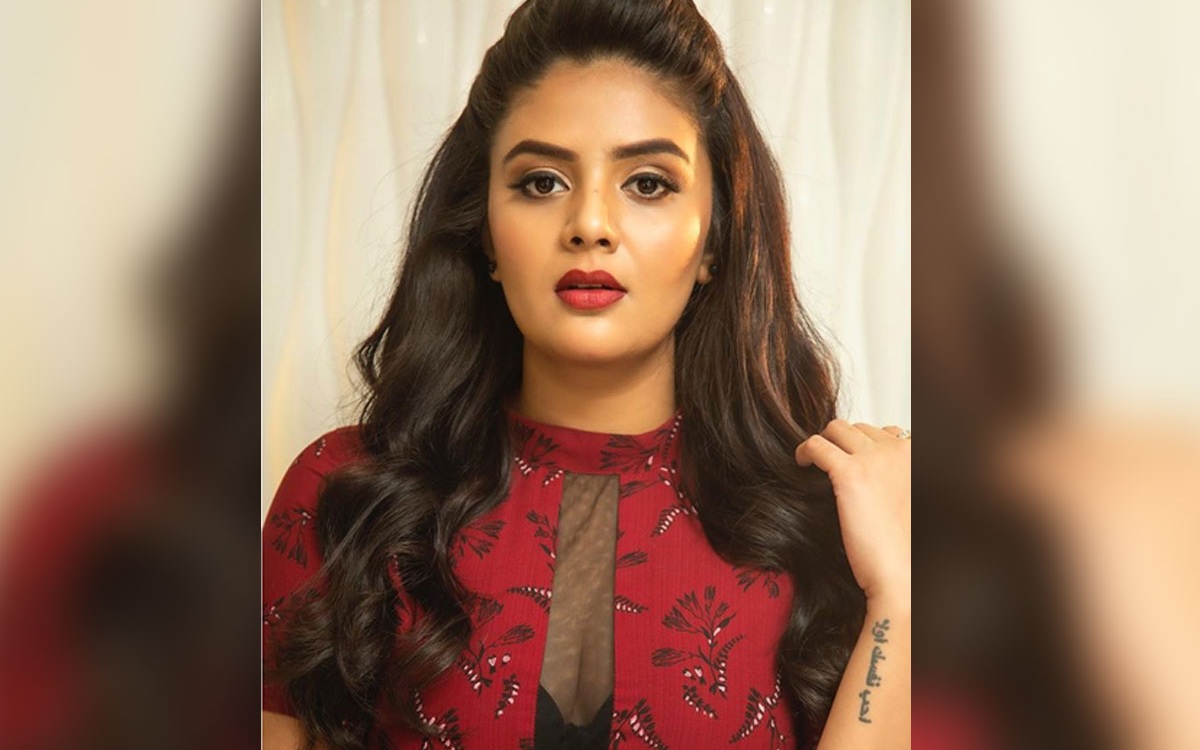 Sreemukhi Set To Marry a Businessman