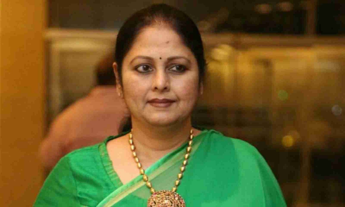 Is This Senior Heroine Married For The Third Time?