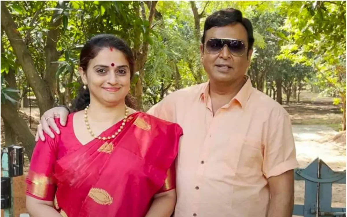 Senior Hero Getting Ready For a Fourth Marriage