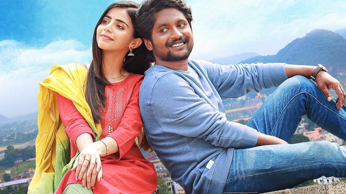 Writer Padmabushan Movie Free Shows For Women
