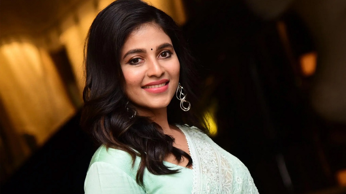 Actress Anjali Is All Set To Get Married