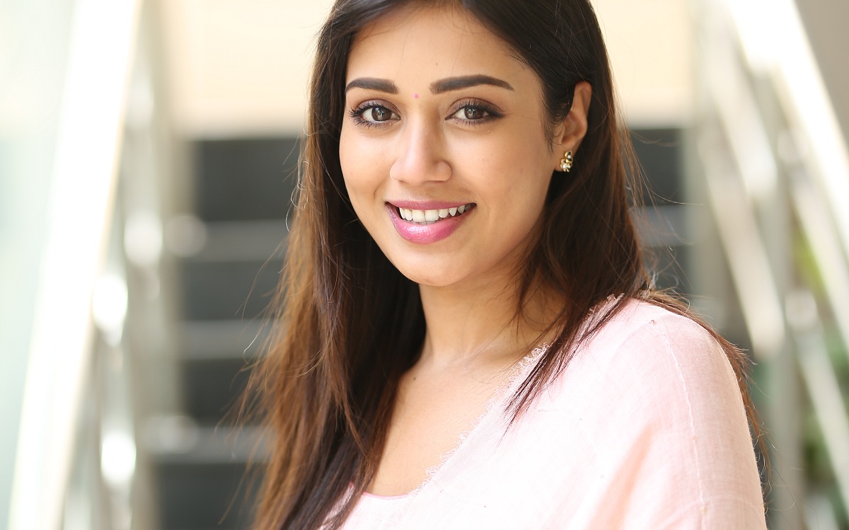Nivetha Pethuraj Compares Vishwak Sen to Trivikram