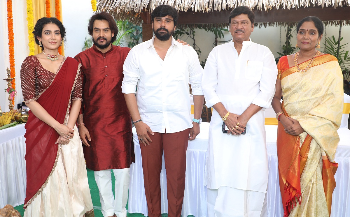 Ladies Tailor Pair Teams Up For Shastipoorthi