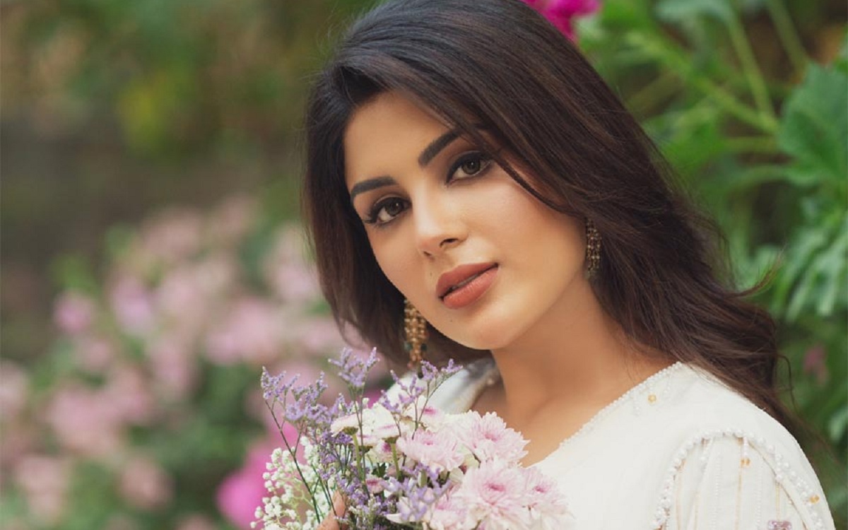 Samyuktha Menon Gives A Tight Slap
