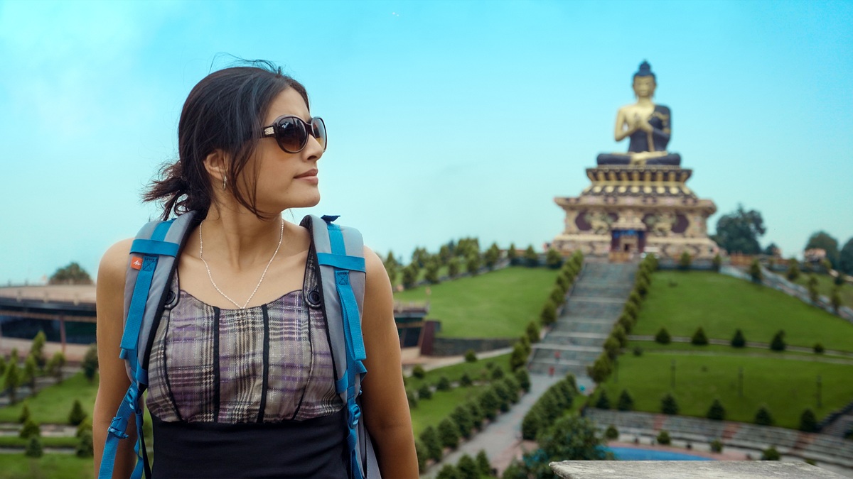 Kayyaale, The Video Song From Takkar, Starring Siddharth, Divyansha
