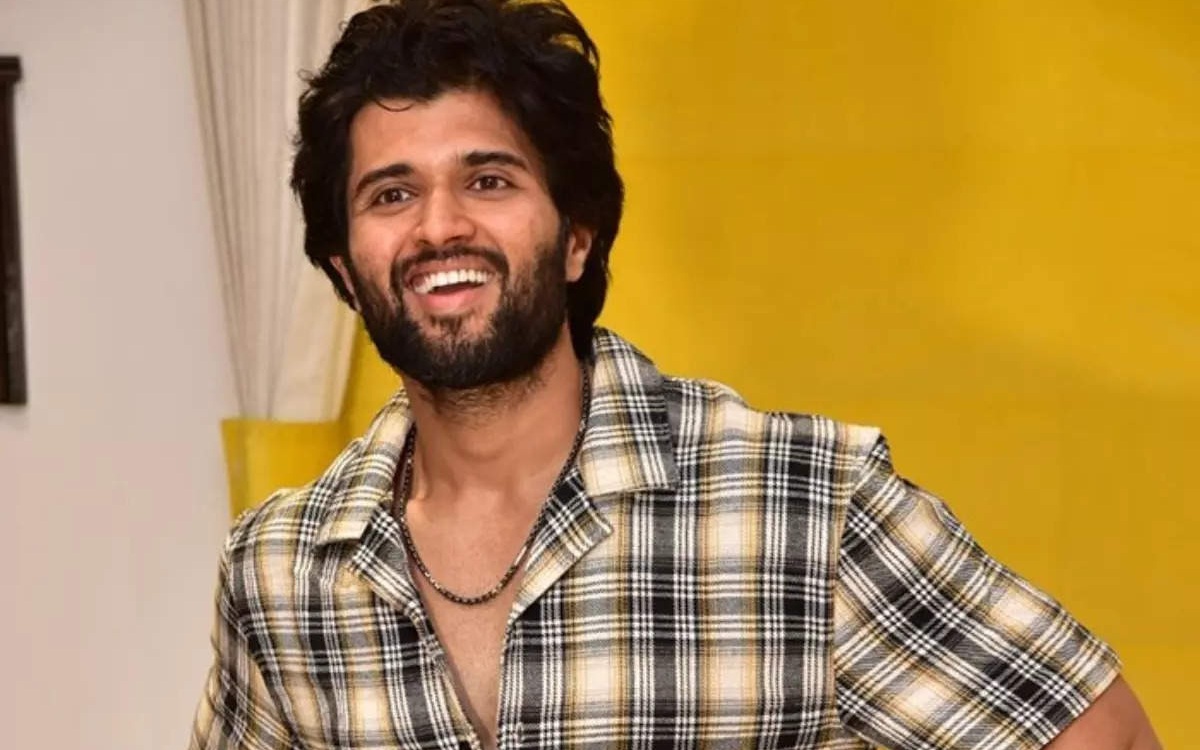 Vijay Deverakonda Follows The 90s Backdrop