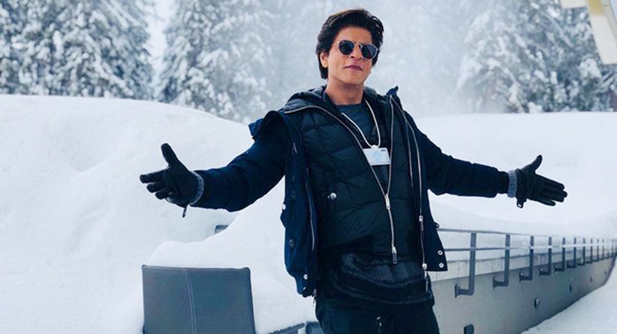 #SRK Completes 31 Glorious Years In Film Industry