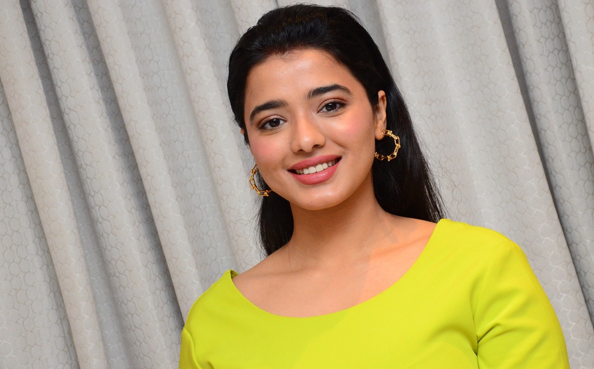 Kethika Sharma Pins All  Hopes On Allu Arjun