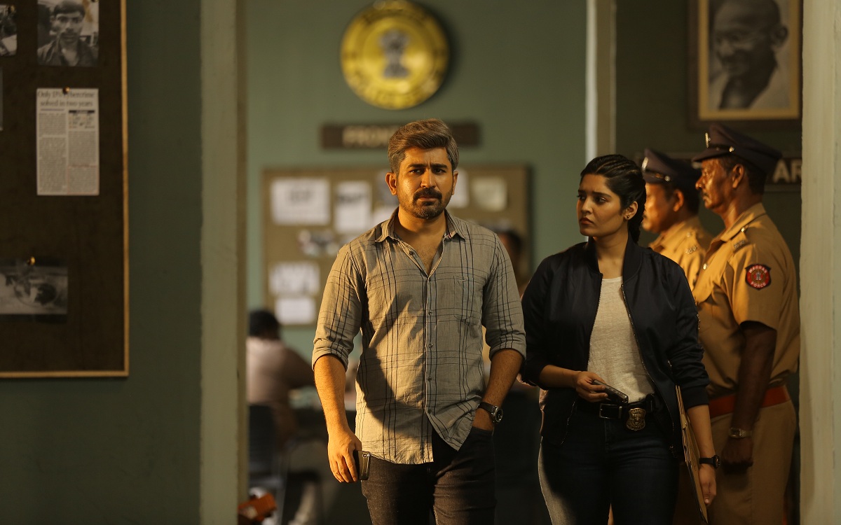 A Trancing Melody “Evaru Nuvvu” From Vijay Antony’s Hathya Is Out Now