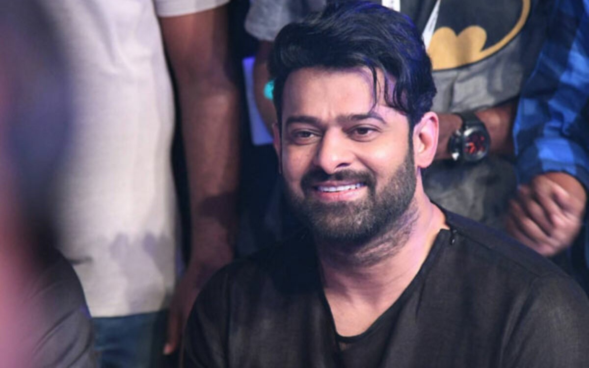 Sensational Director To Direct Prabhas?