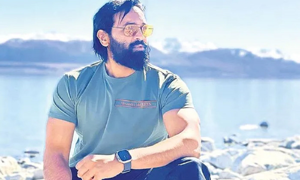 Manchu Vishnu Sets Off To Newzealand For His Dream Project