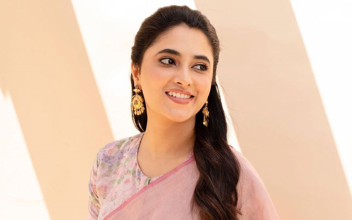 ‘Captain Miller’ Actress Priyanka Arul Mohan Foretells Telugu Audience