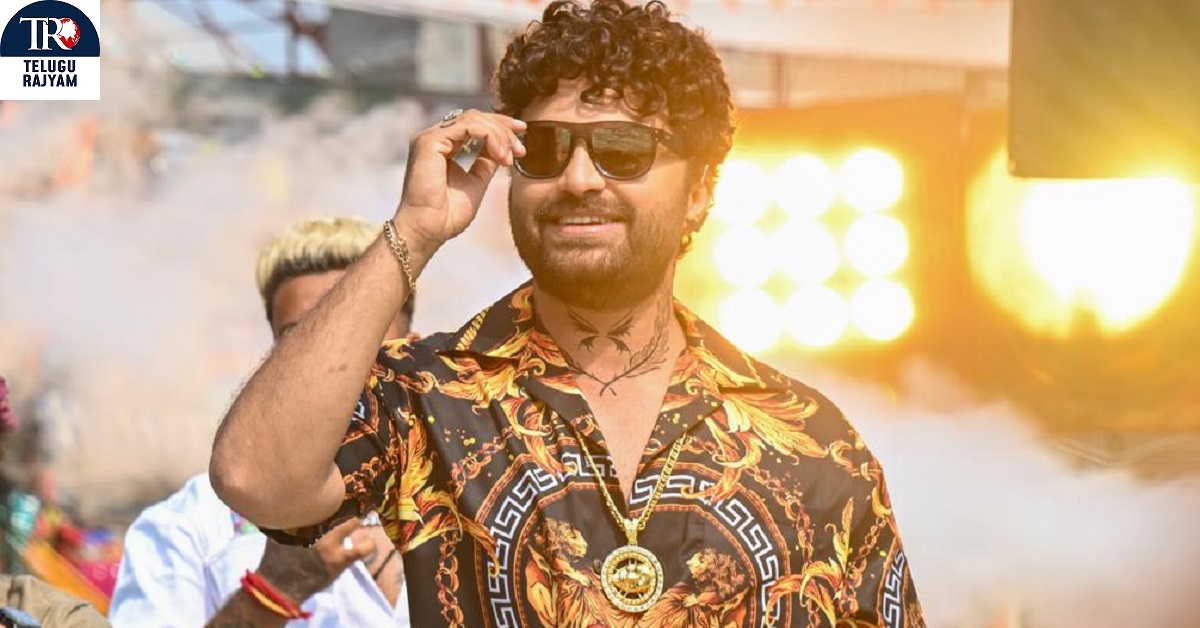 The Vibe Anthem Of Sonu Model Takes On A Crazy Musical Ride, Vishwaksen’s Laila Video Song